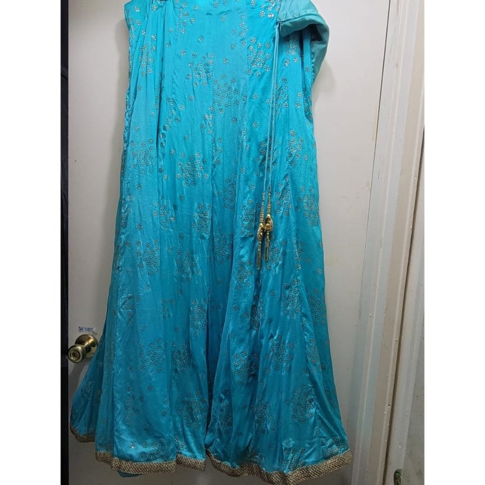 Desi Traditional Indian/Pakistani/Bangladeshi Kameez with Lehenga(Skirt) Dupatta - Picture 11 of 17